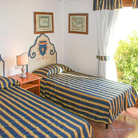 10 Deluxe Holiday home Punta de su Torrione